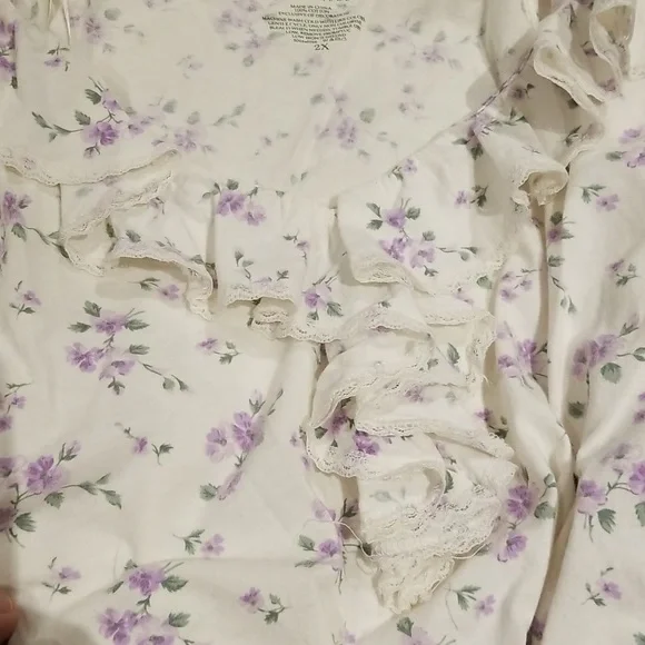 Lauren Ralph Lauren cream w/purple flowers long sleeve pajamas sz 2X EUC - Picture 8 of 8